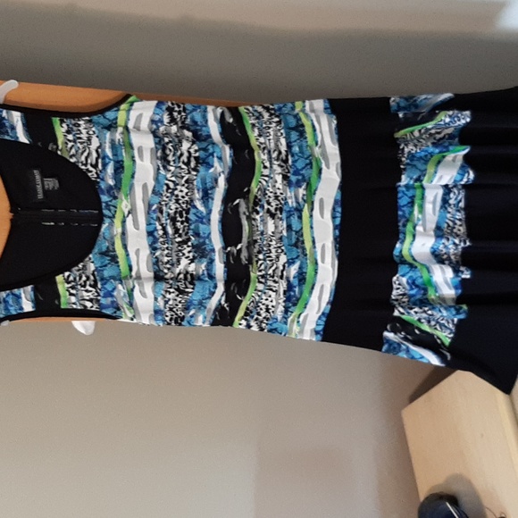 Dress - Picture 1 of 4